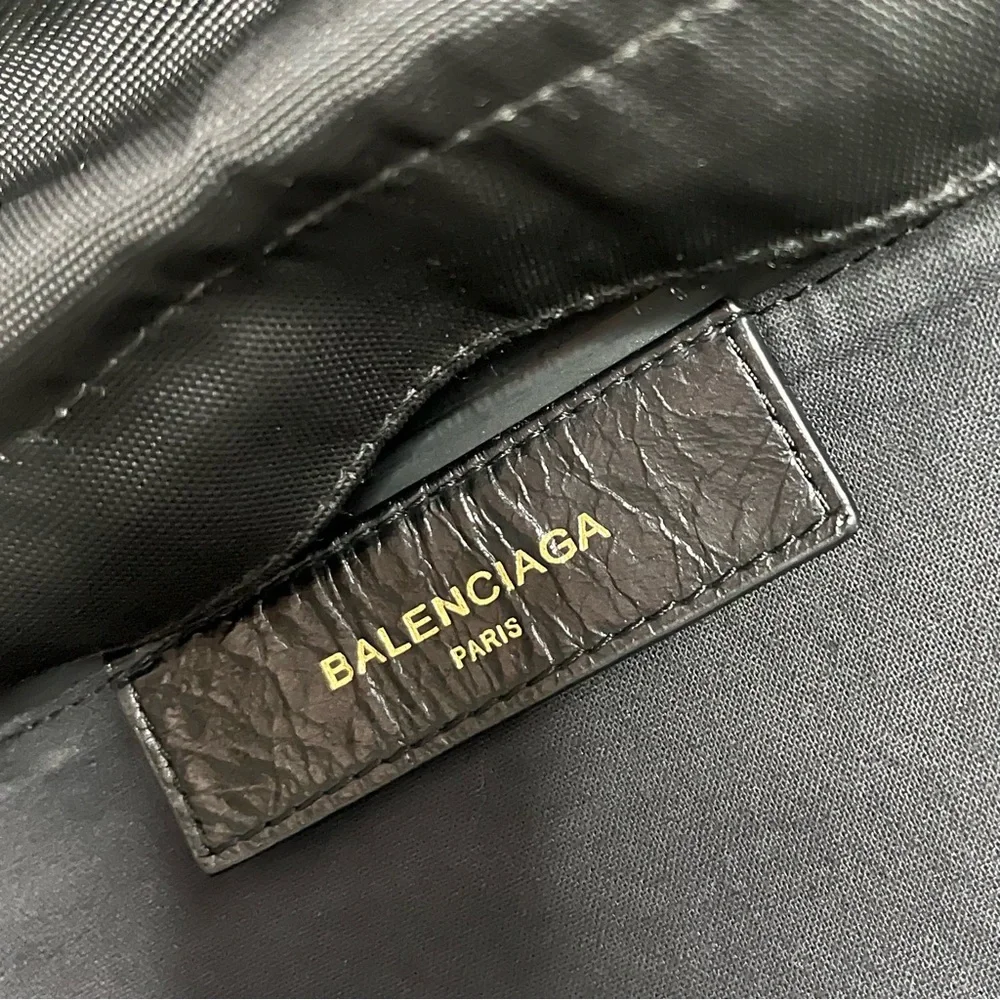 BALENCIAGA SINNERS backpack - Picture 3 of 5